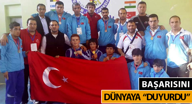 Başarısını Dünyaya ``Duyurdu``